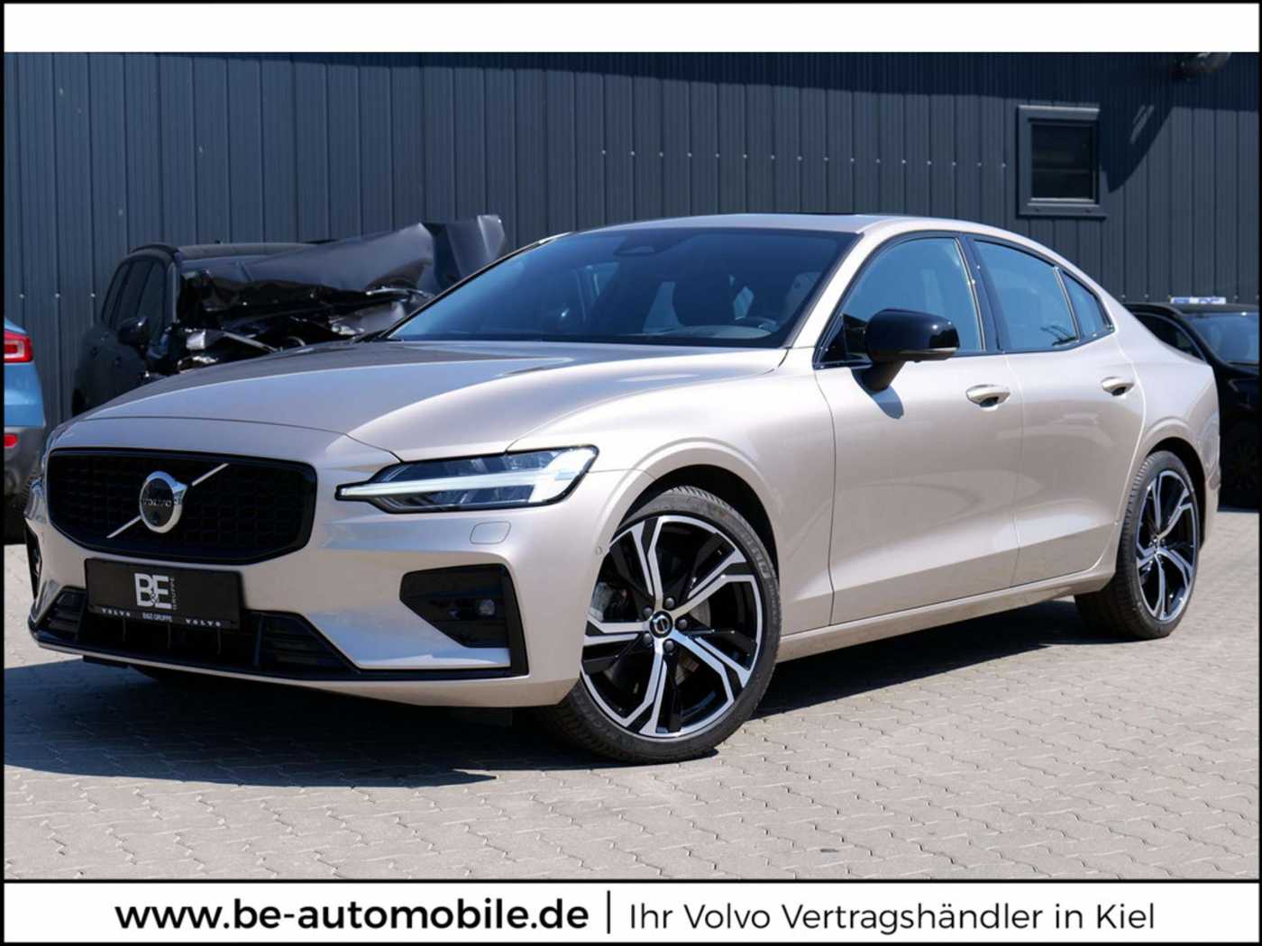 Volvo  Lim. B5 Ultimate Dark AWD LED PANO 360°